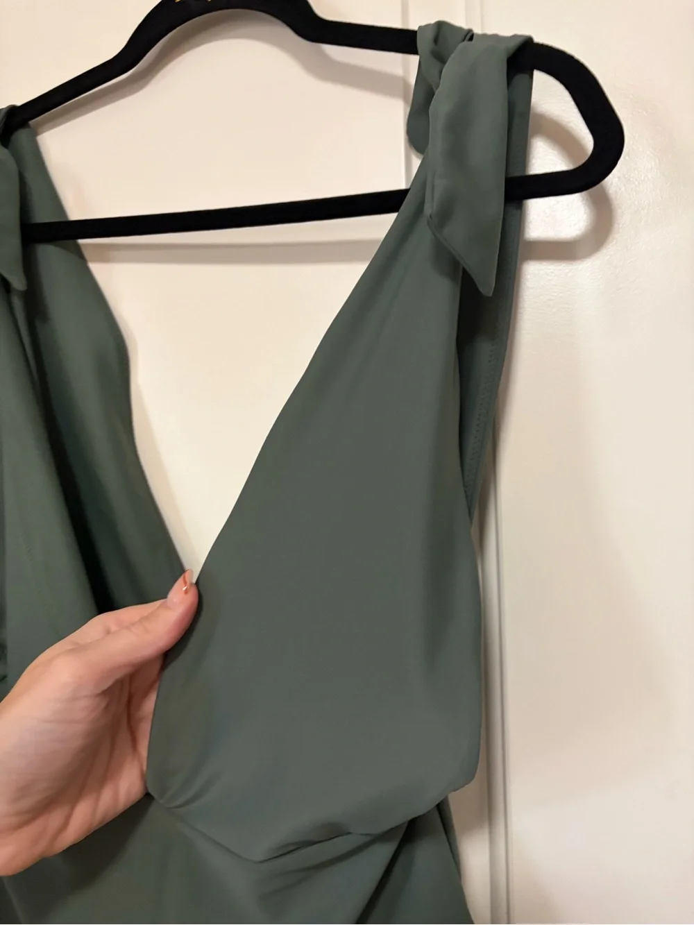 aerie deep front